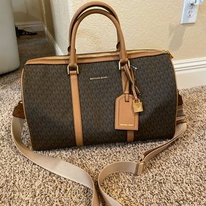 MK DUFFLE BAG